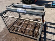 Metal lifting site lifting stillage