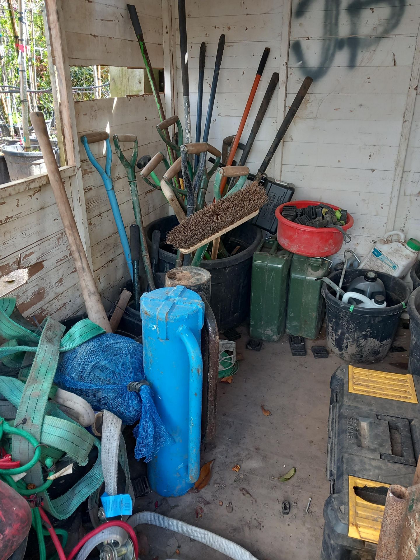 Contents to shed, to include spades, fence post ha - Image 3 of 4