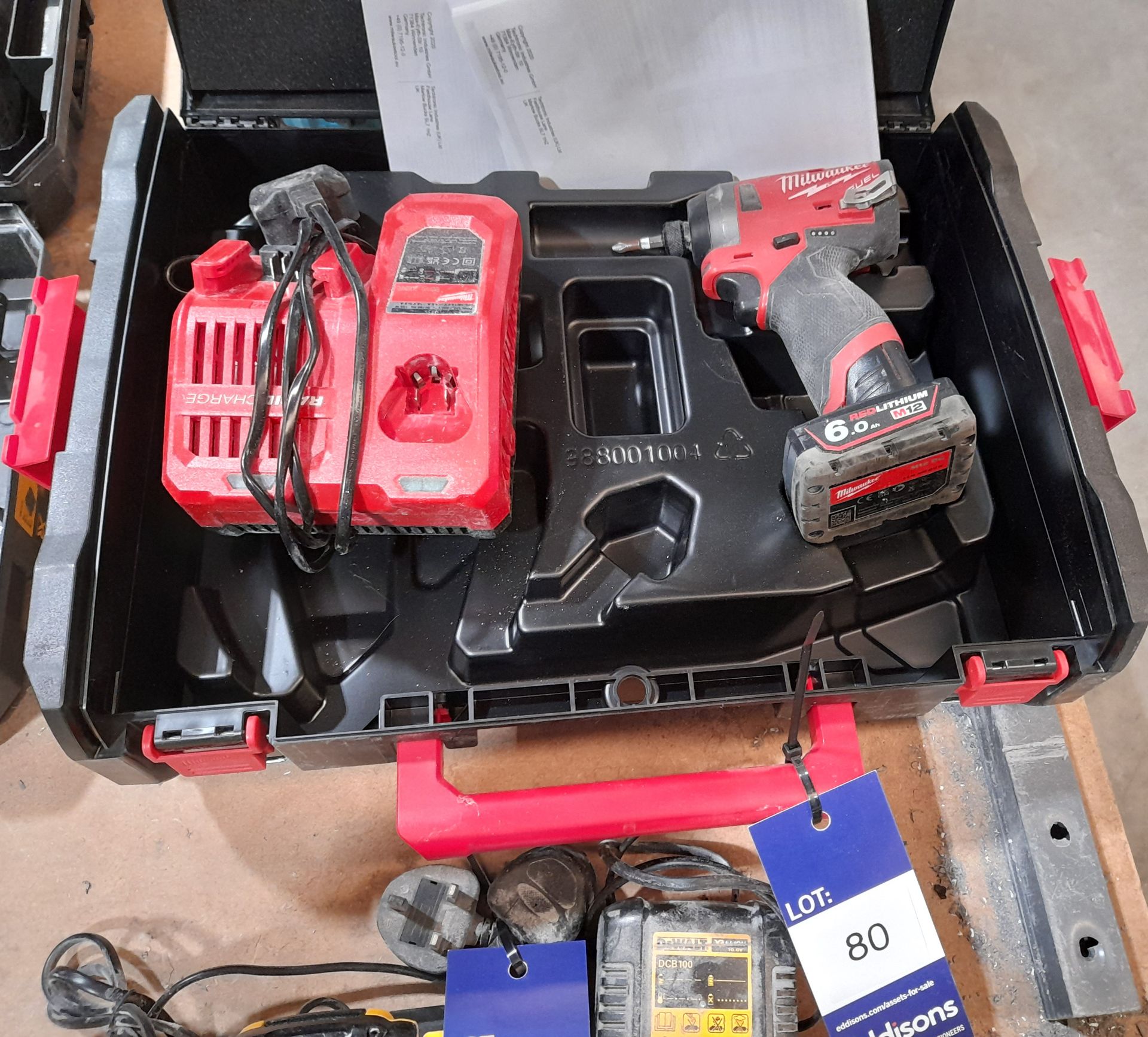 Milwaukee M12 FID battery operated drill set, to case, with charger