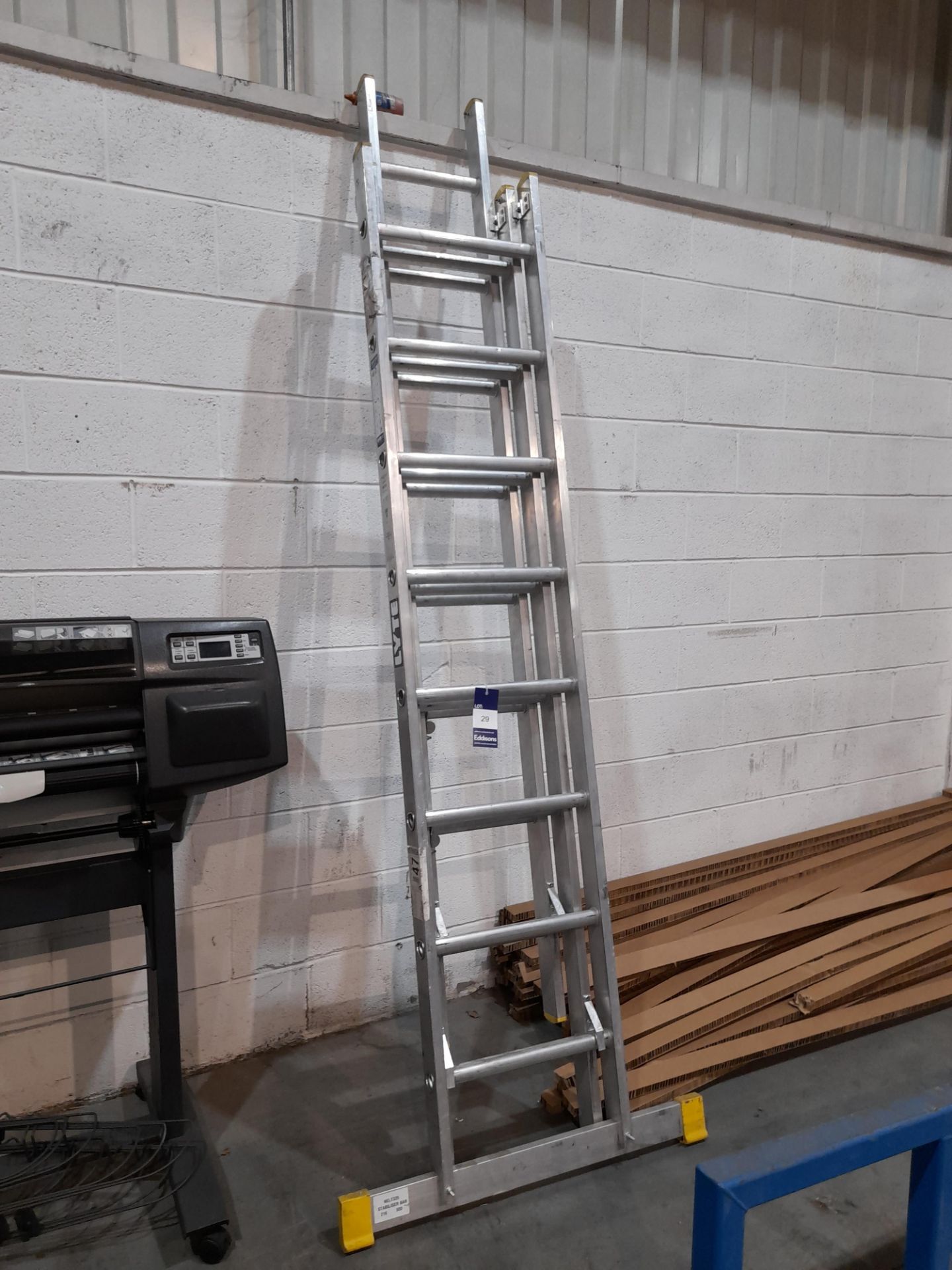 Lyte extending ladder