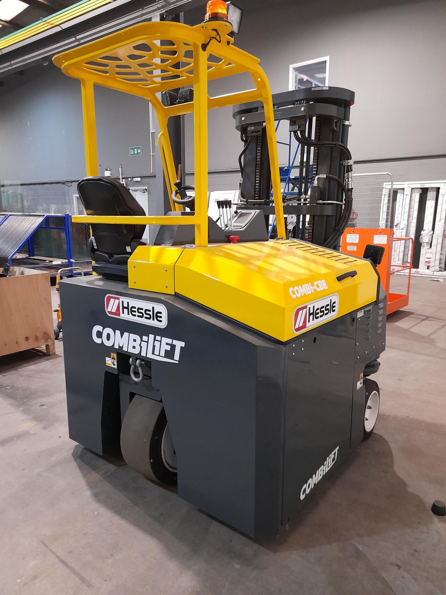 Combilift CBE3000 Forklift truck, Rated Capacity 3000kg, Serial number 65129, Year 03/2022, Keys: 1, - Image 4 of 10