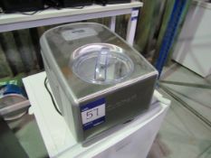 Cuisinart GU513TW benchtop ice cream maker, 240V (Location – Gateshead)