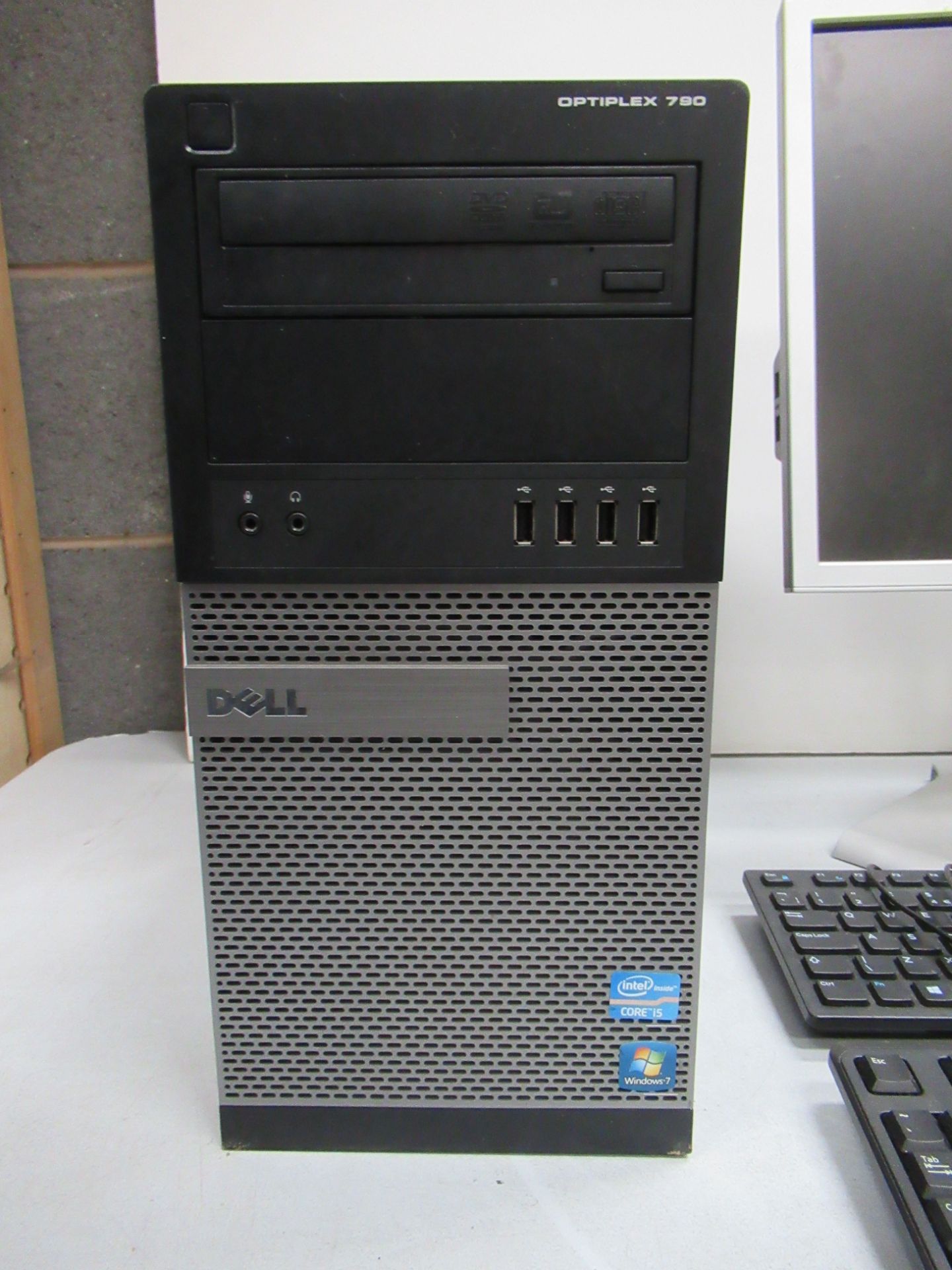 Dell OptiPlex 790 PC with 2 Keyboards and Dell 19" Adjustable Monitor - Image 2 of 5