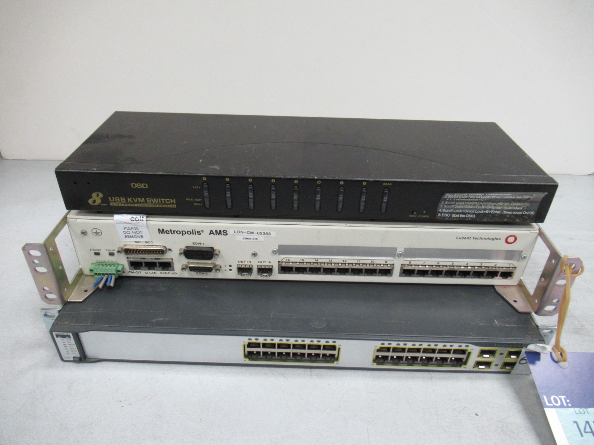 Cisco 3750G 24 Channel Switch Console, Lucent Technologies Metropolis AM 16 Channel Switch Module an