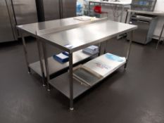 Stainless steel table (1600x660)