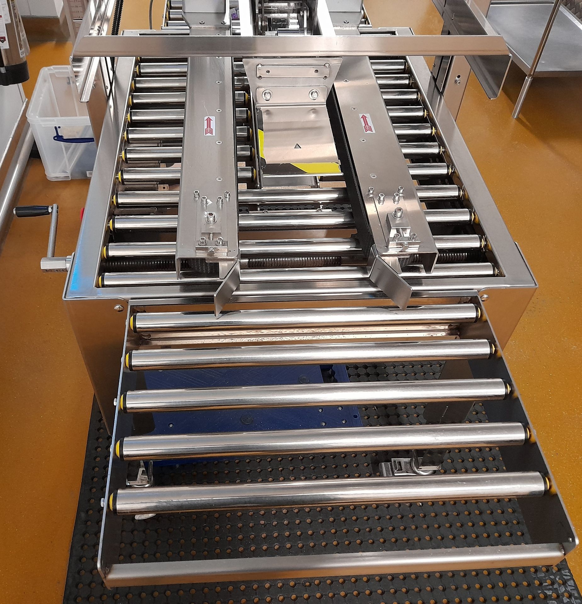 Mobile Packaging Machine Carton Sealer, Model AS5235, Serial Number 15A129, Year 10/2015 - Image 3 of 6