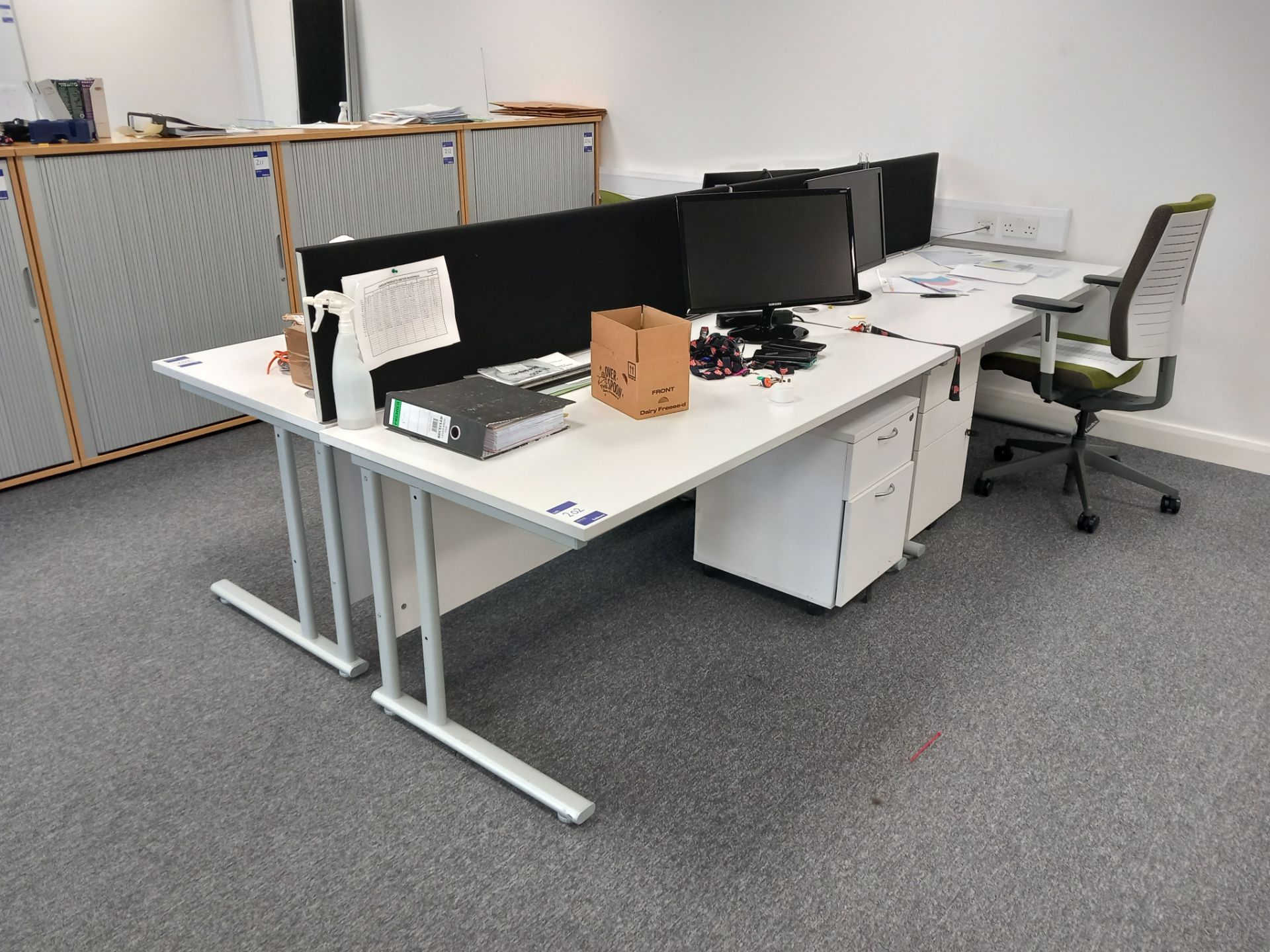 4 bay workstation to include 4 x desks (1600x800) 2 x office chairs, 2 x privacy screens, 4 x