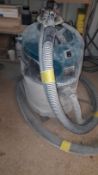 Makita VC2512L Wet & Dry Vacuums, (2017) S/N 395918 - Located on 1st Floor