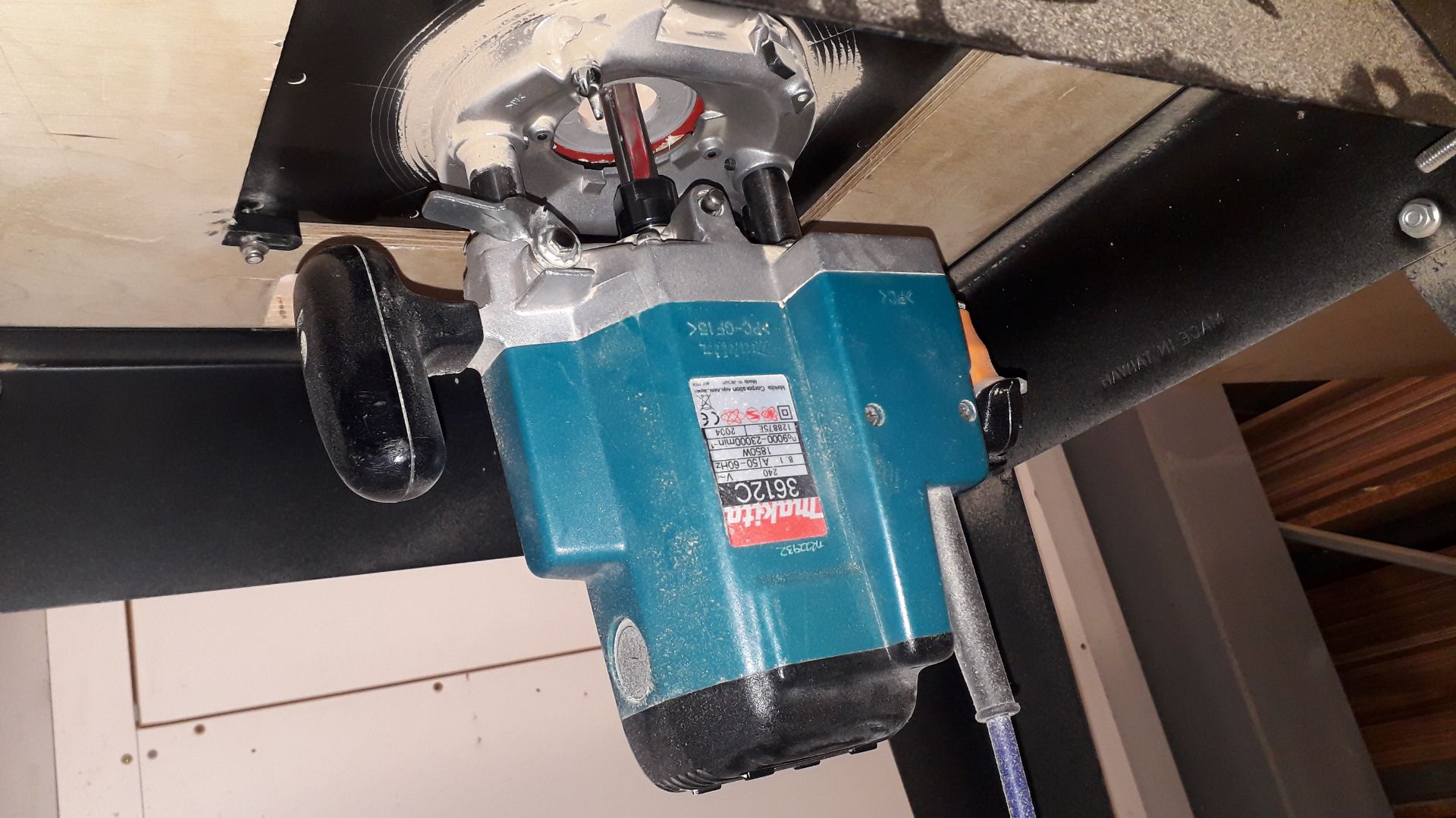 Makita 3612c 1,850w 1/2in Plunge Router (2004) S/N 128875E and Timber Worktop – To Be Disconnected - Image 2 of 3