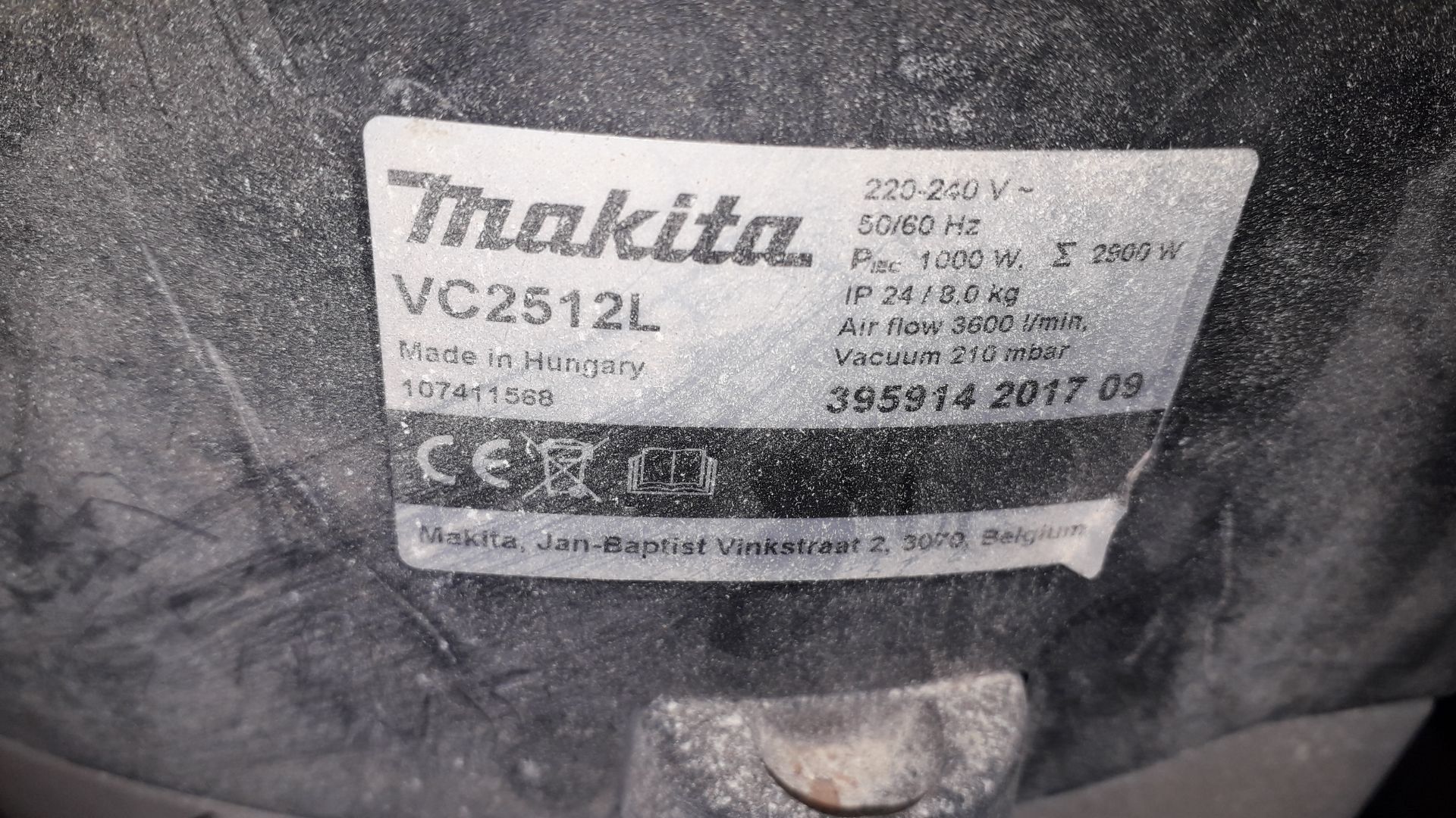 Makita VC2512L Wet & Dry Vacuums, (2017) S/N 395914 - Located on 1st Floor - Image 2 of 2