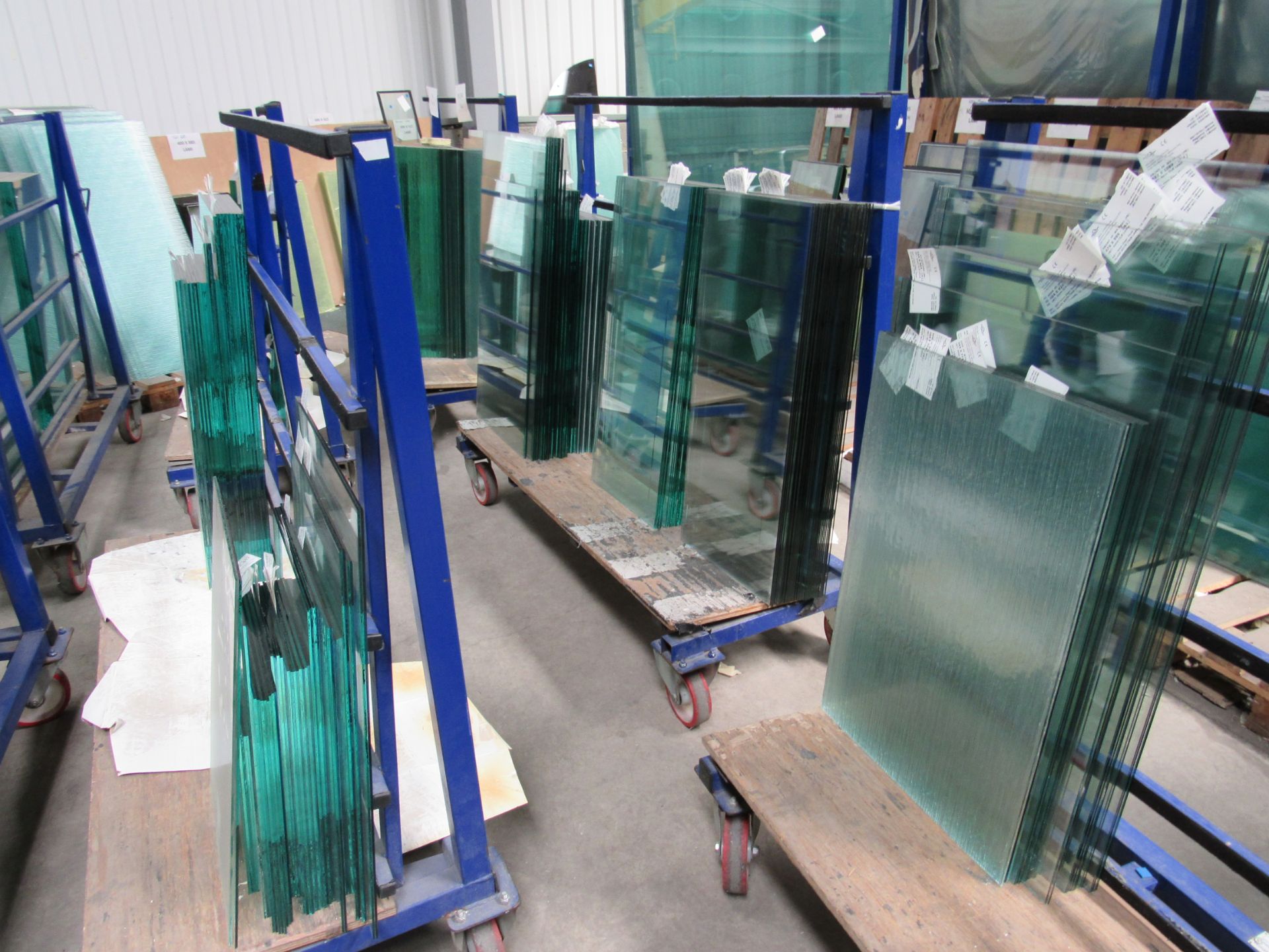 5 mobile glass trollies with quantity of various g - Image 3 of 3