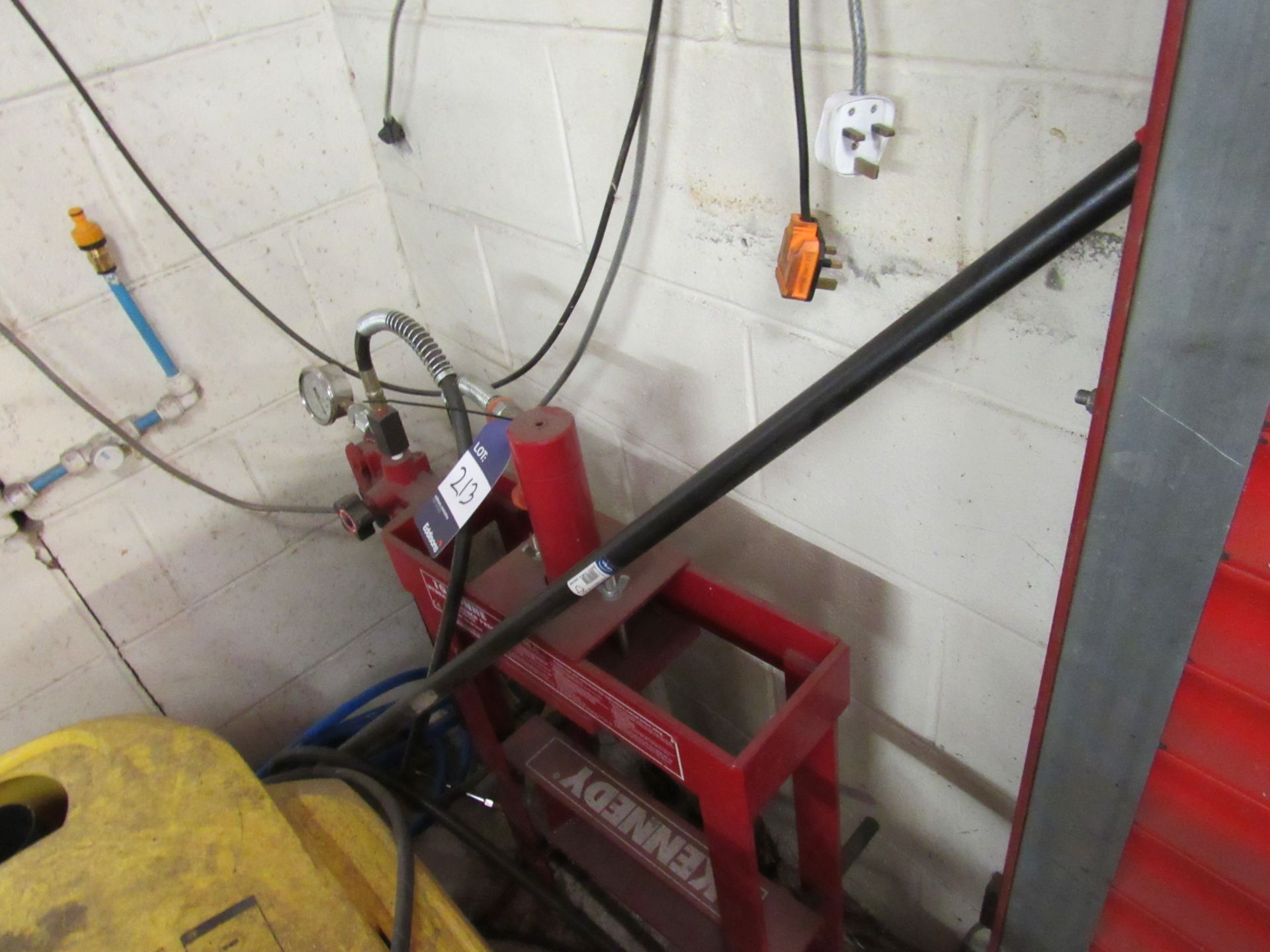 Kennedy 10 ton Hydraulic workshop press