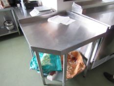 Vogue stainless stell chamfered corner prep table