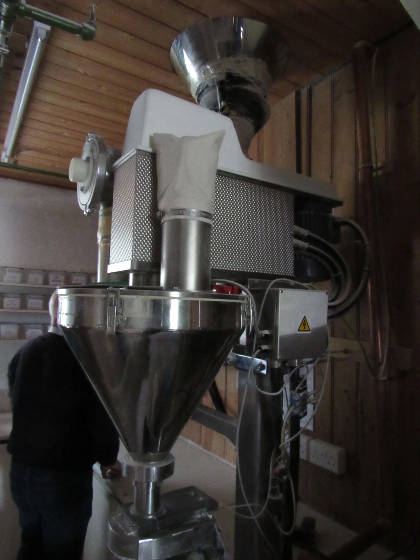 Ward Becker / Guttridge mechanical batch weigher / flour bagging machine with control system - Image 5 of 17