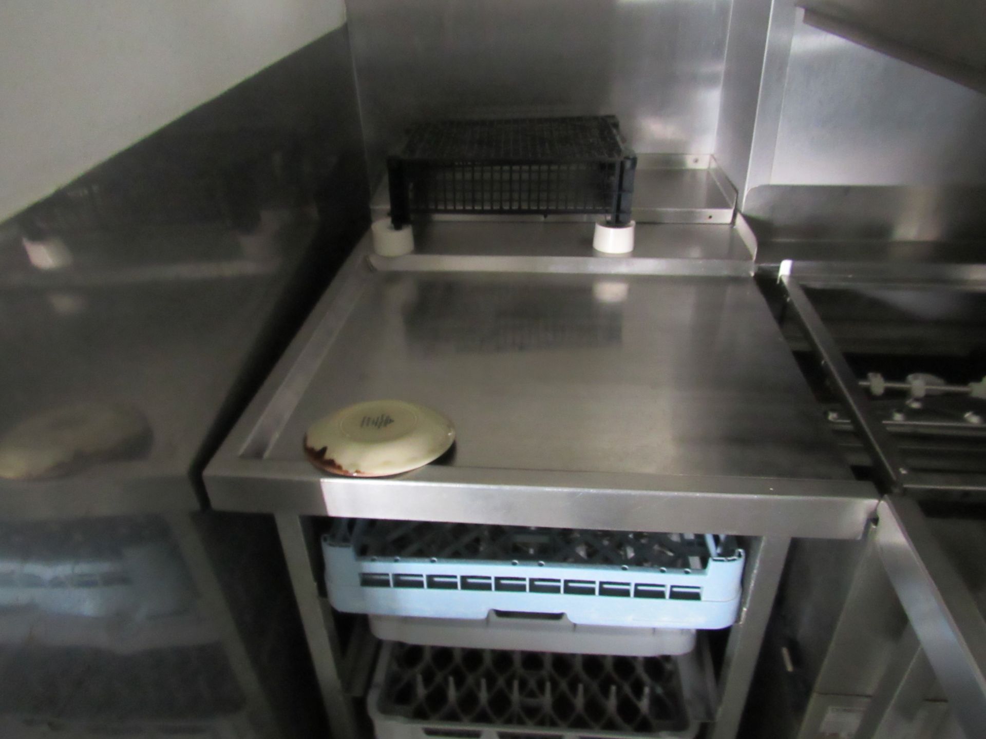 Comenda LC380/L 400V 1.1KW Stainless steel pass through dishwasher with out slide and 3 tray (Sink - Image 3 of 3