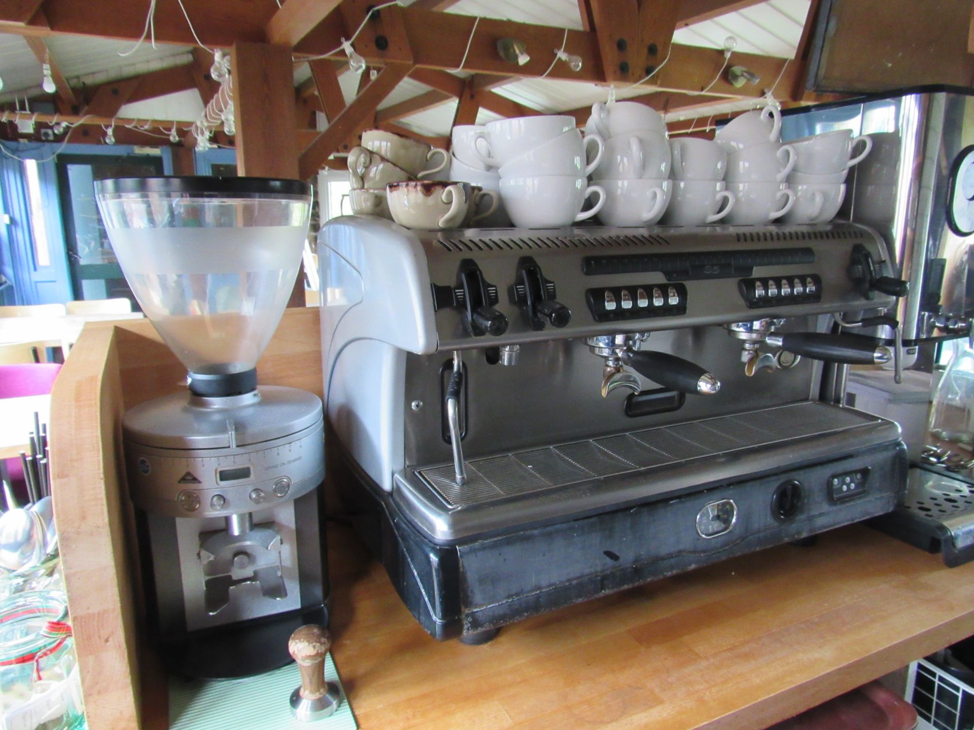2 cup espresso station with Mahlkonig coffee grinder - Image 2 of 2
