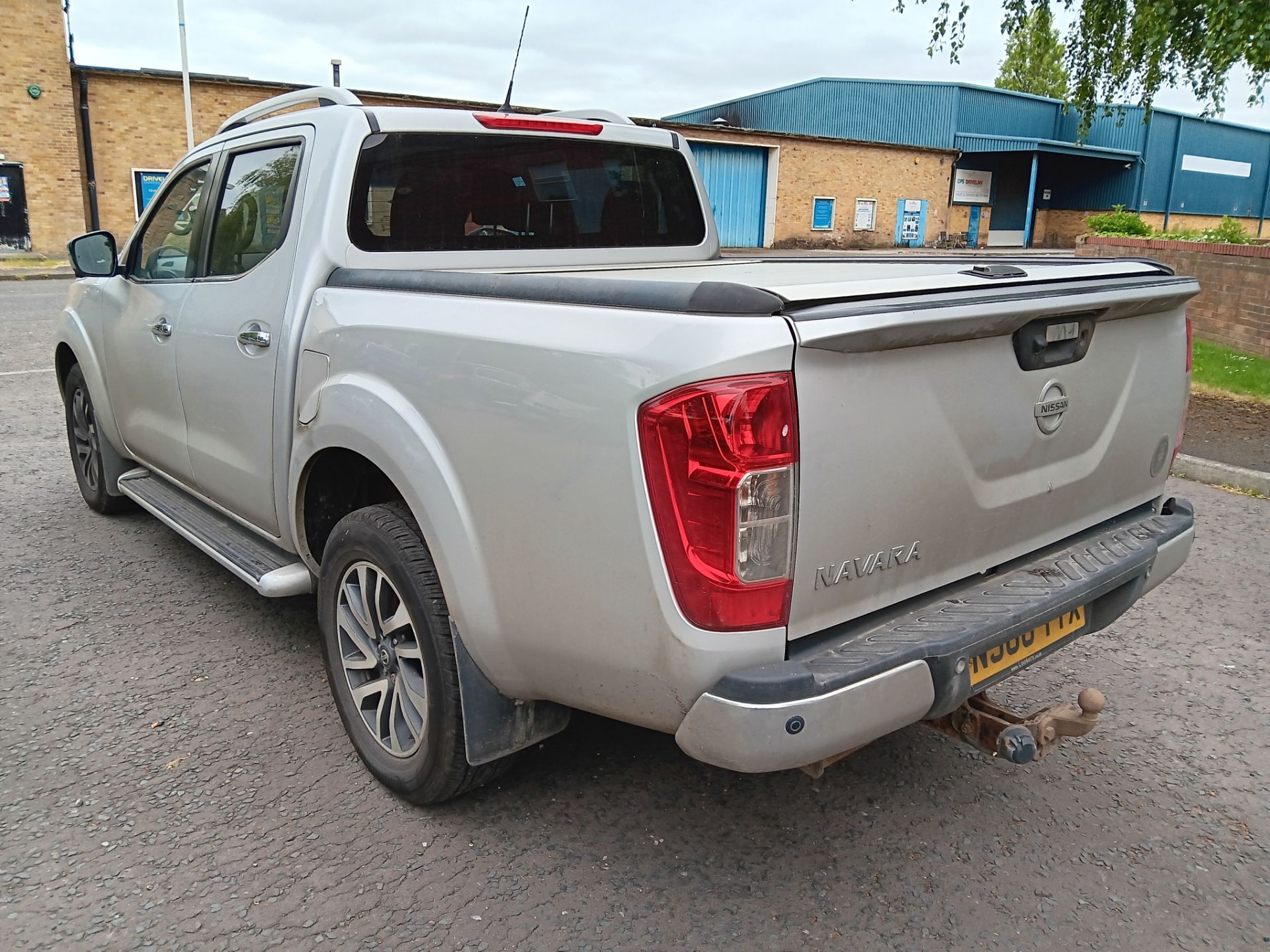 Nissan Tekna 2.3DCi 190 4WD Auto Double Cab Pick-U - Image 7 of 17