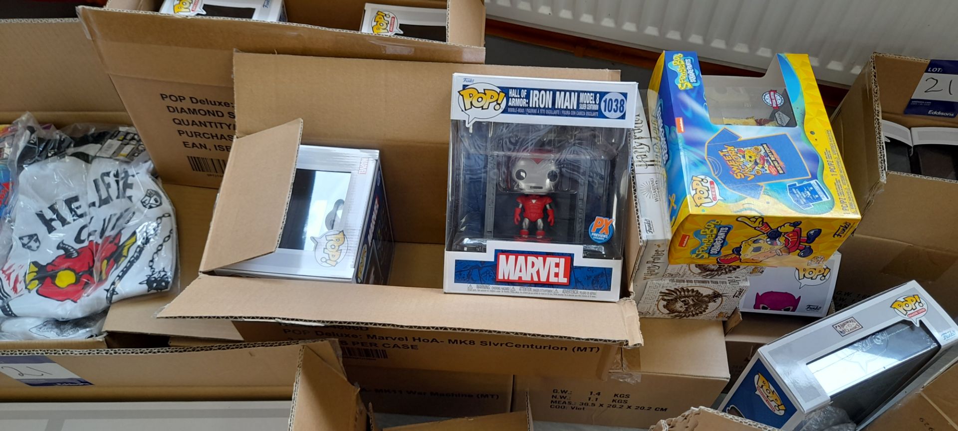 Quantity of Funko POP Albums, Movies, Tees and Marvel to include Iron Man, Luck, Alice in Chains - Bild 6 aus 8