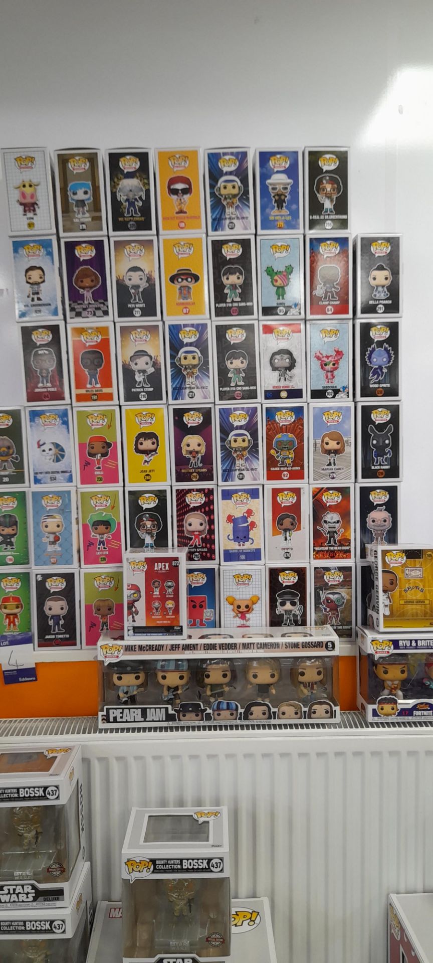 Quantity of Funko POP Collectables (Star Wars, Marvel, Heroes, TV etc.) to floor and wall - Bild 3 aus 8