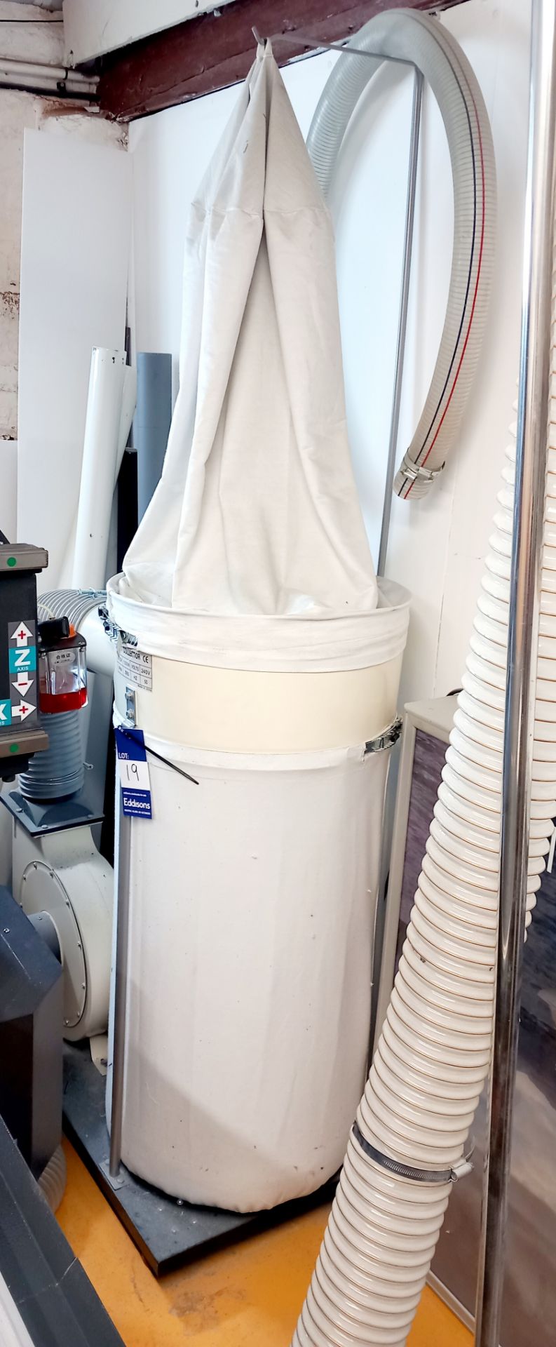 Mobile 1500w Dust Collector 240v