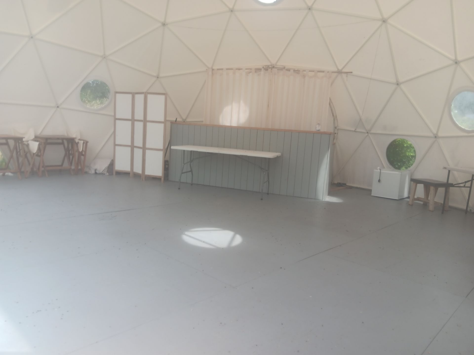 Pacific Domes 9m geodesic dome tent with furniture Viewing strongly recommended to establish - Image 5 of 6