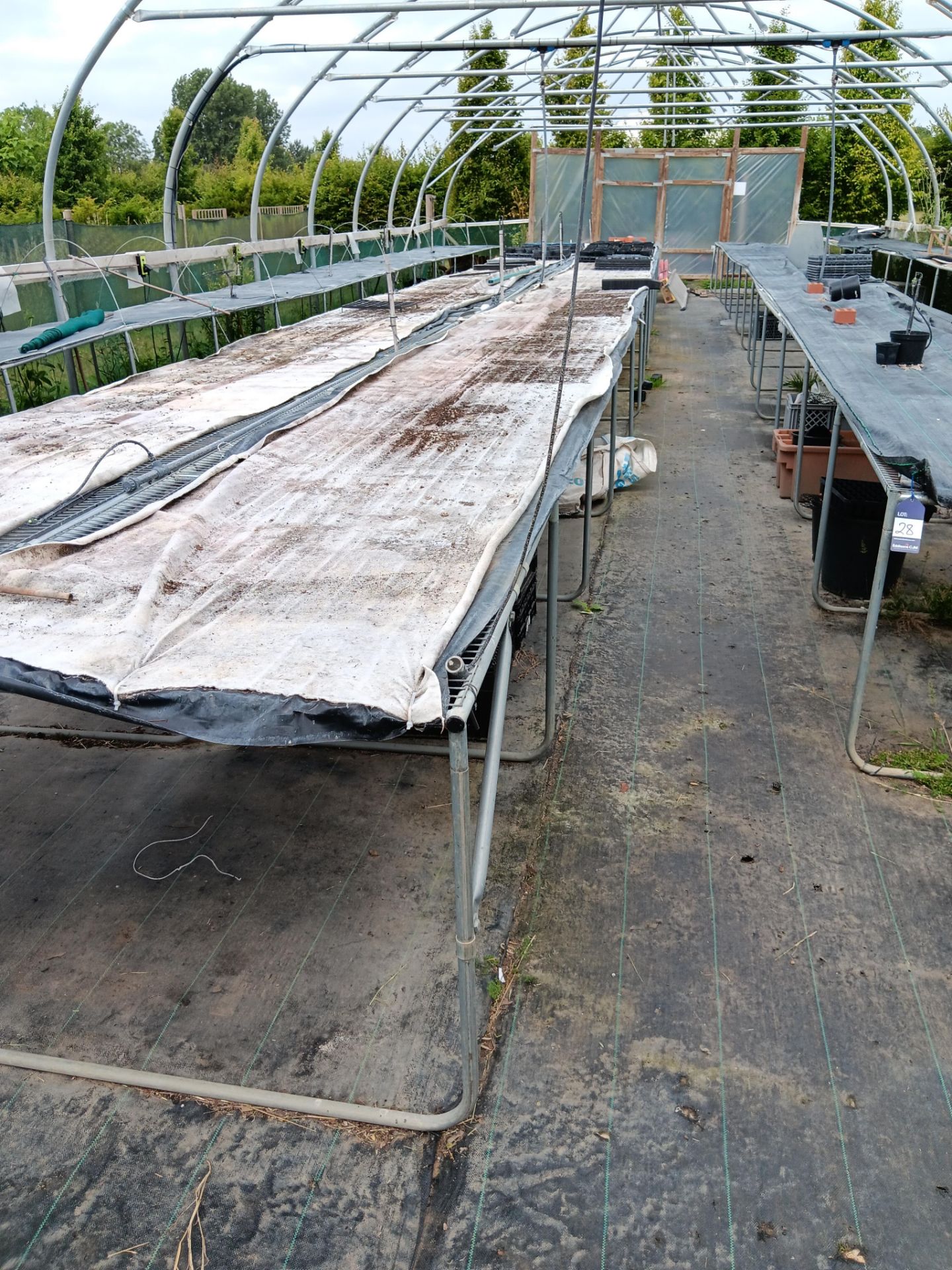galvanised steel modular mesh top green house tabling (approx. 19m)
