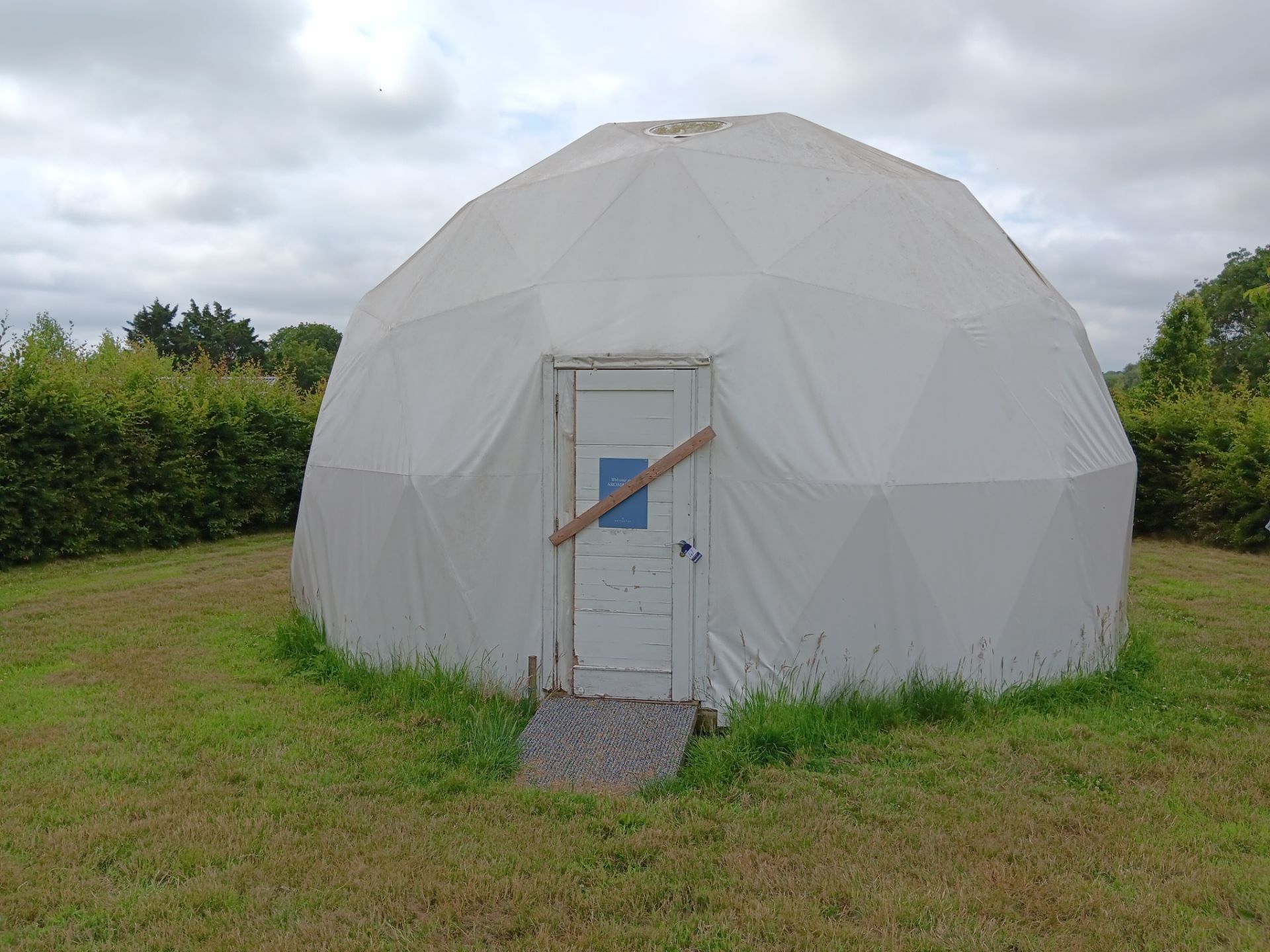 Pacific Domes 7m geodesic dome tent (October 2018) contents excluded Viewing strongly recommended to - Image 2 of 8