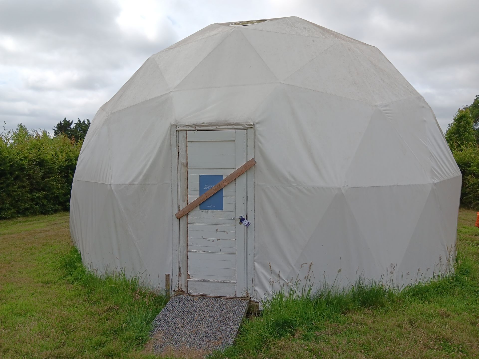 Pacific Domes 7m geodesic dome tent (October 2018) contents excluded Viewing strongly recommended to