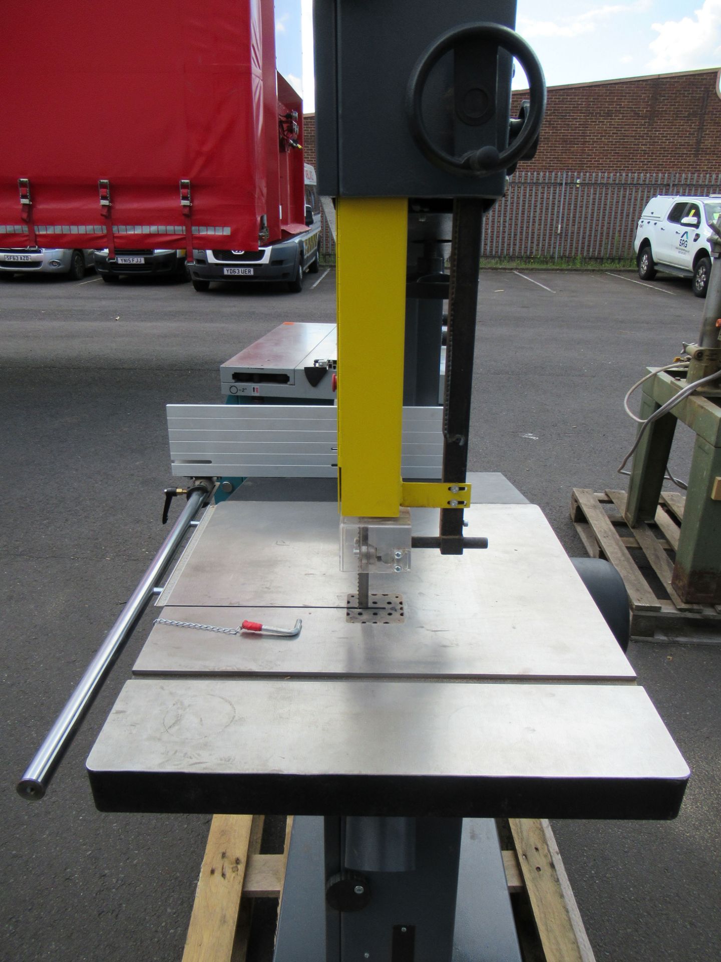 iTech 24" Vertical Bandsaw - 3ph. - Image 5 of 9