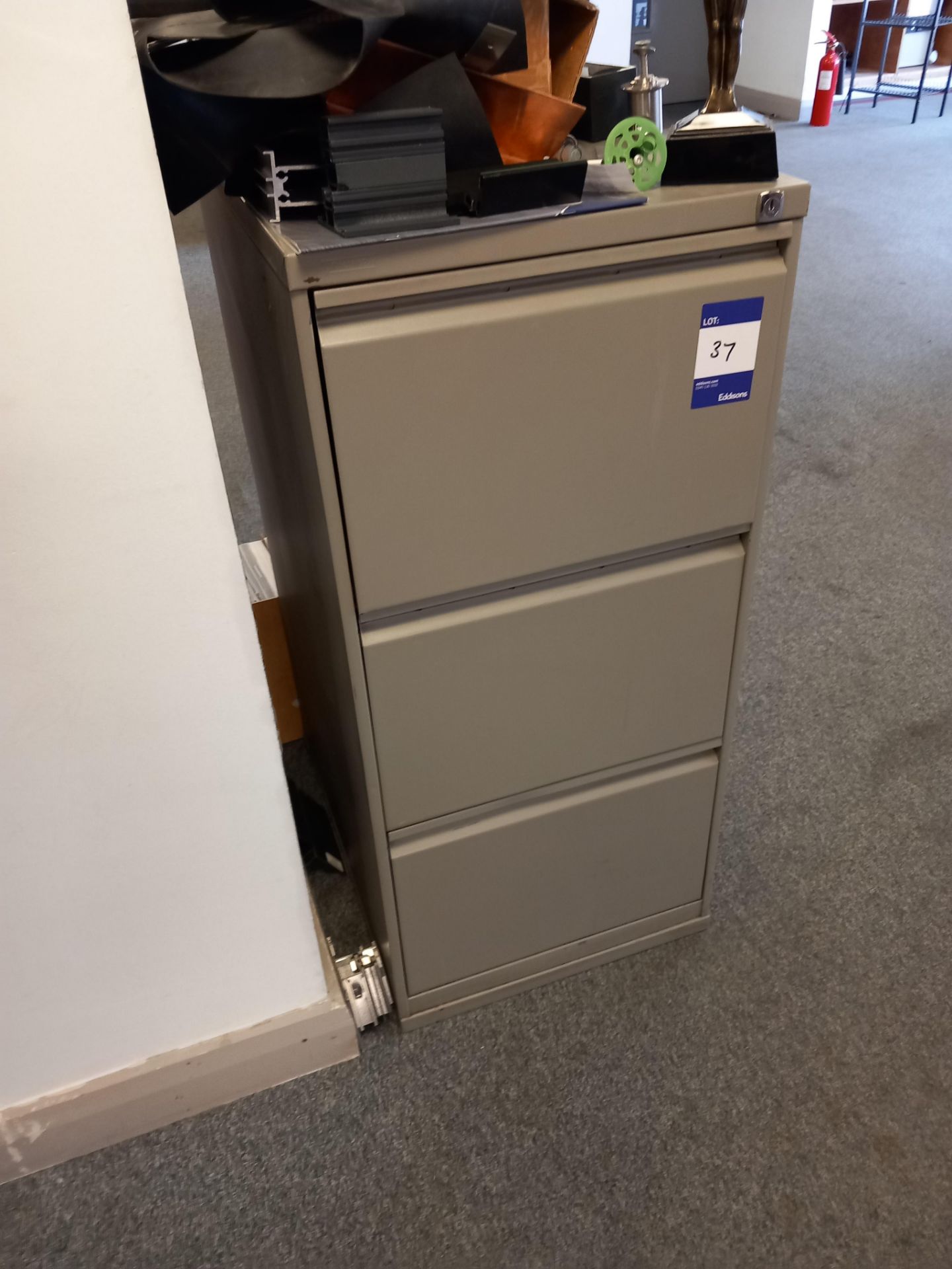18 x various metal filing cabinets (contents not included) - Image 3 of 6