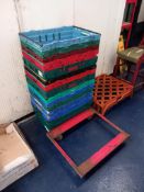 Quantity of plastic crates
