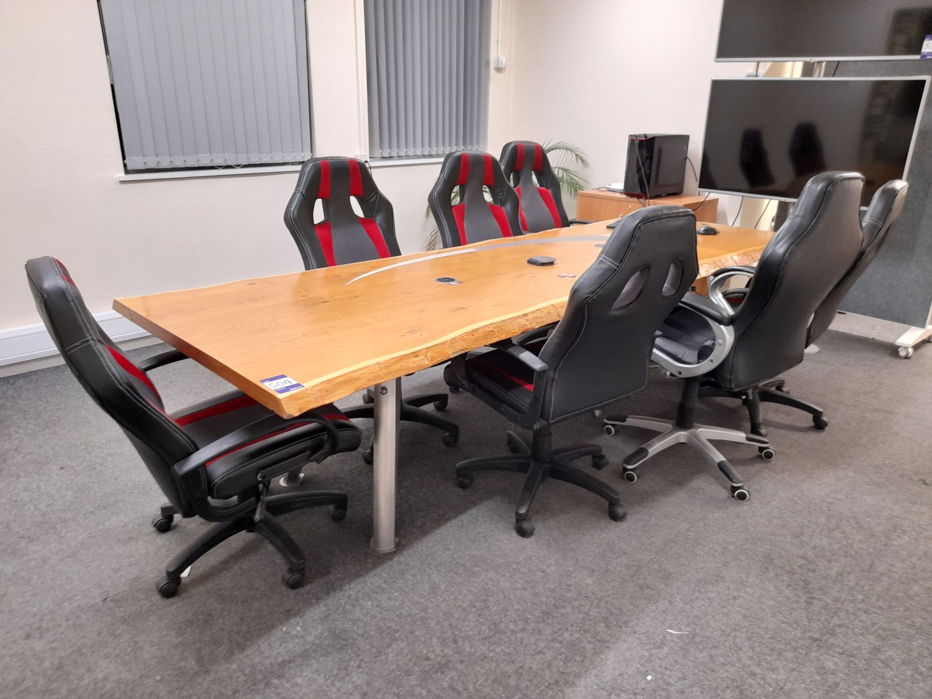 Boardroom table, with 7 x various executive chairs