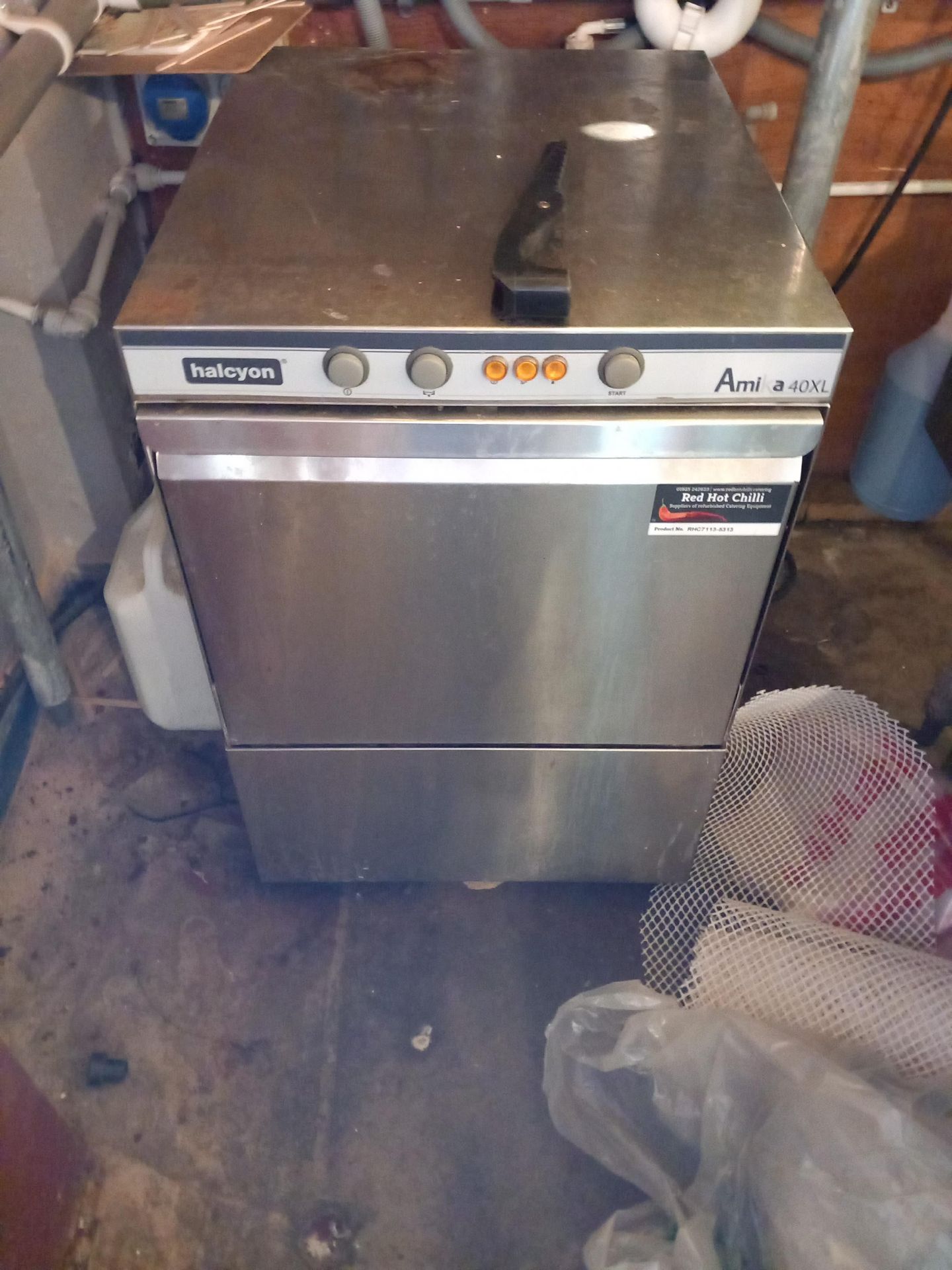 Halcyon Amika 40XL glass washer – Located London E9 (Disconnection by qualified tradesperson