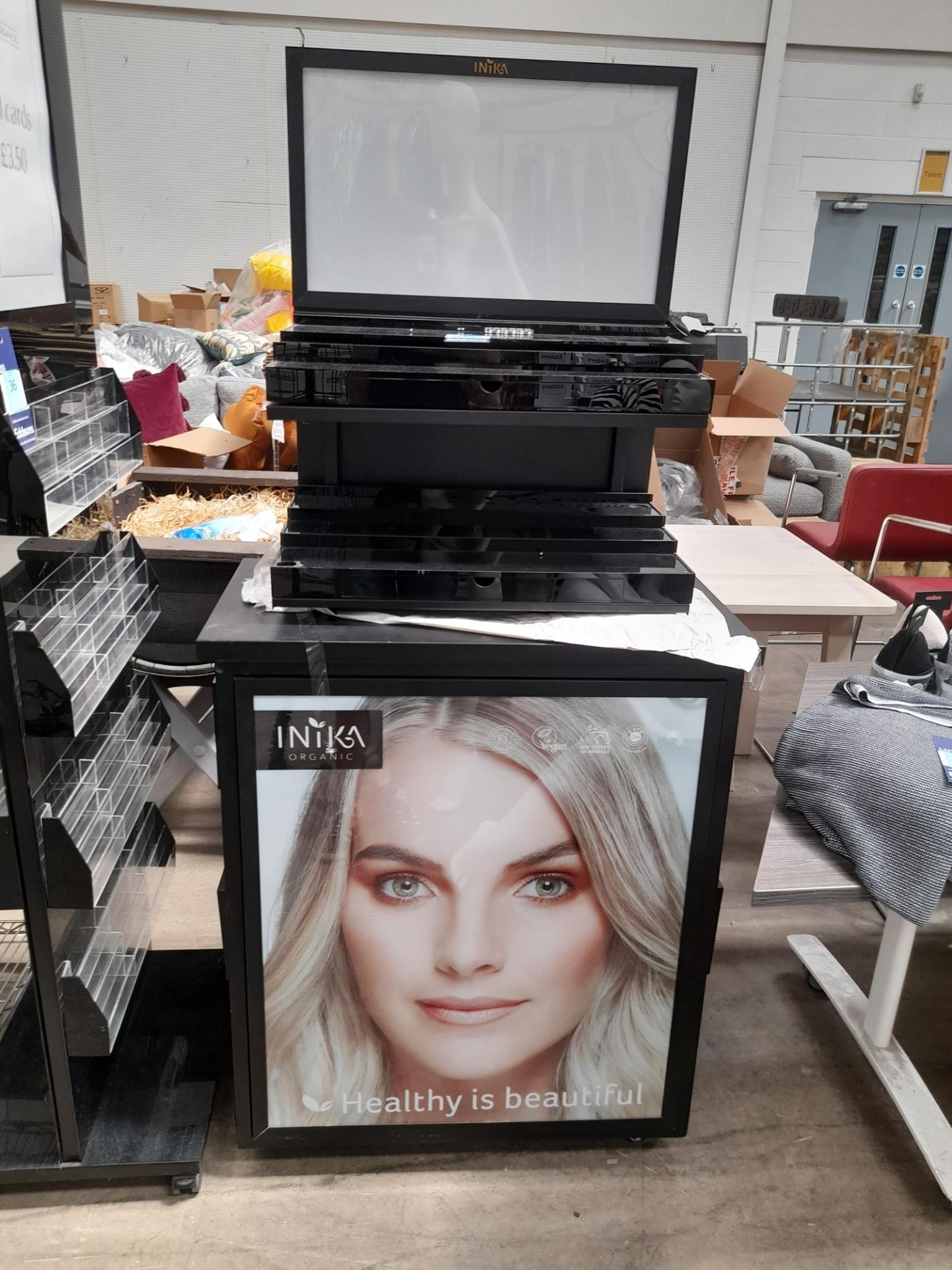 1 x Make up display Stand