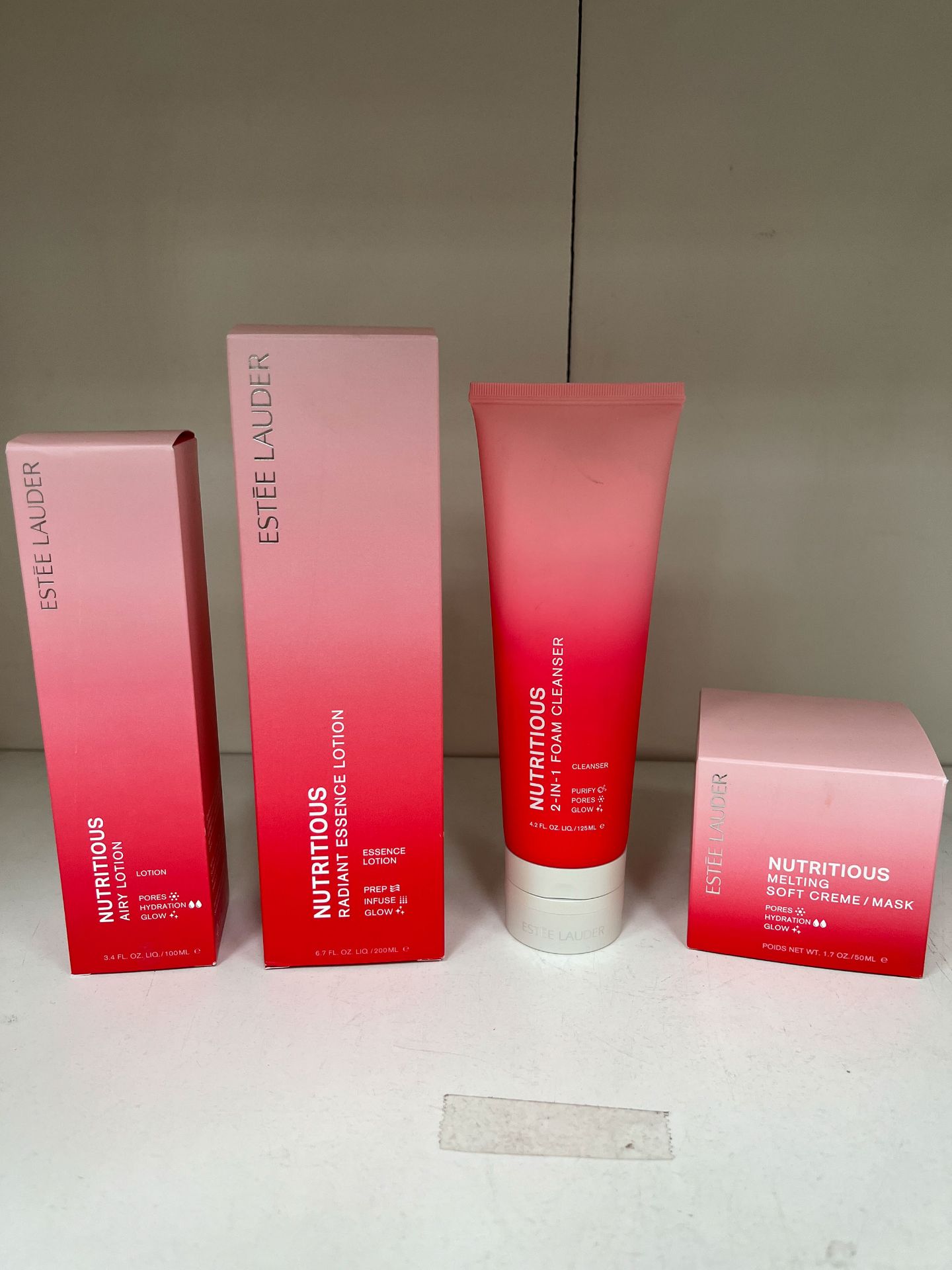 A Selection of Estée Lauder Skin Products - Image 2 of 5