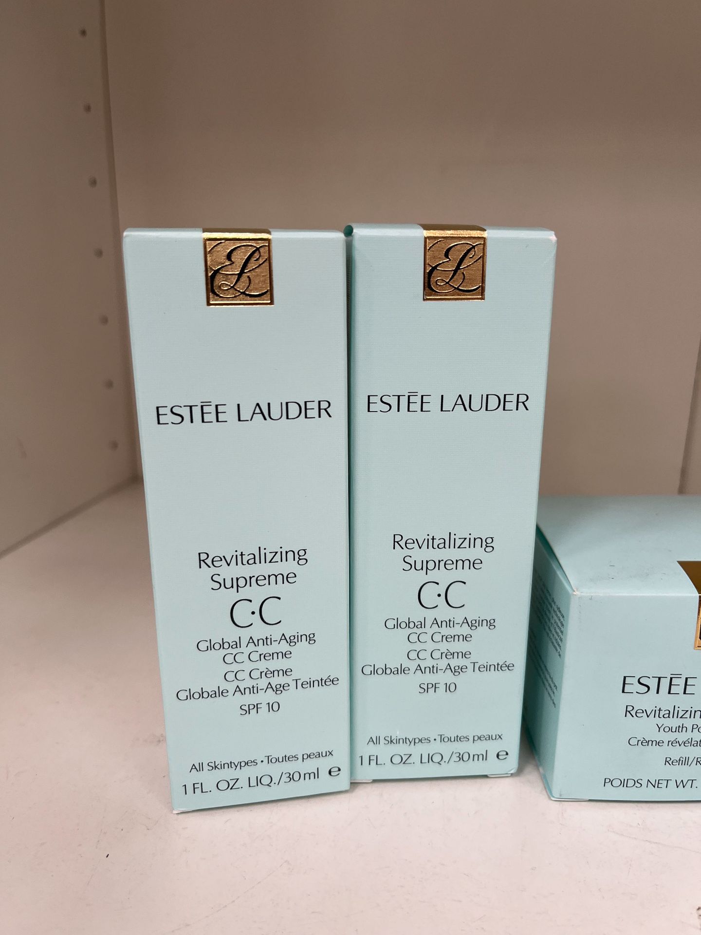 A Selection of Estée Lauder Skin Products - Image 2 of 4