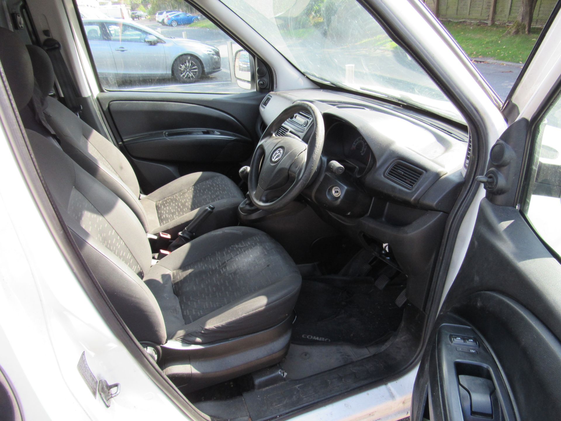 Vauxhall Combo Eco Flex, Registration YH64 BSV, 275,050 miles, Diesel, First Registered September - Image 10 of 13