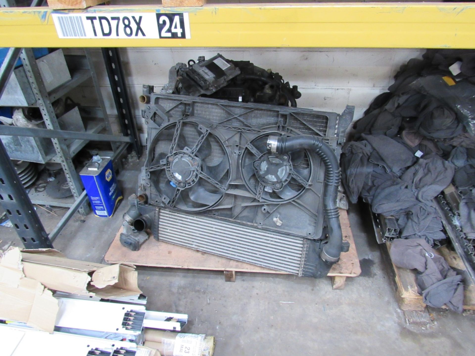 Quantity various vehicle parts - Image 4 of 4