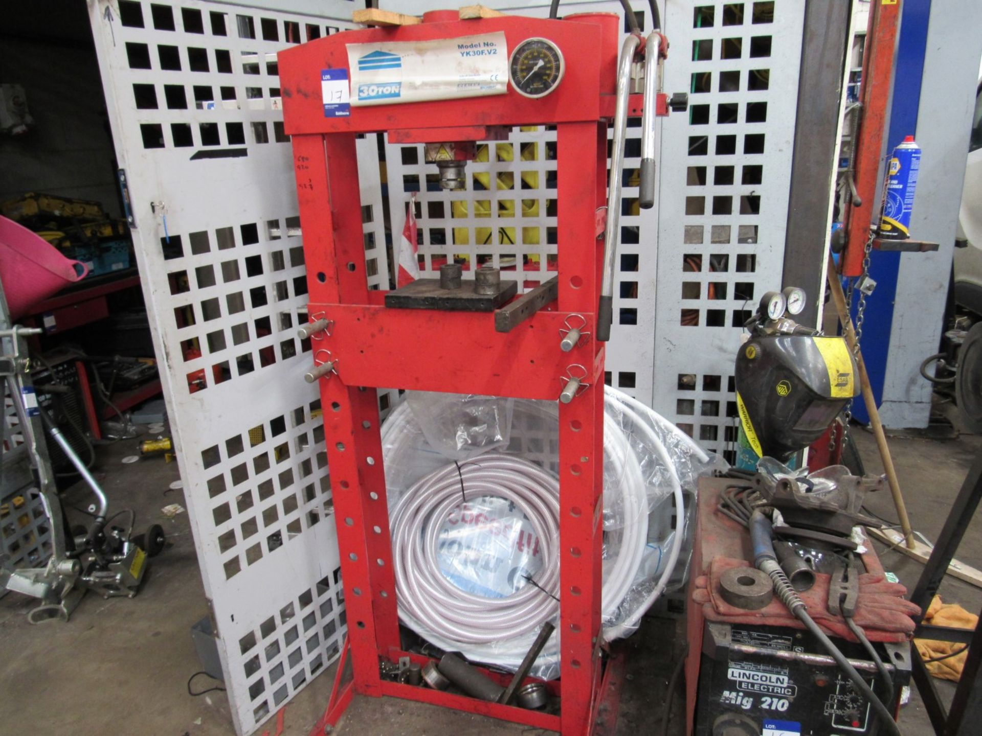 Sealey YK307.V2 30 Ton workshop press - Image 2 of 2