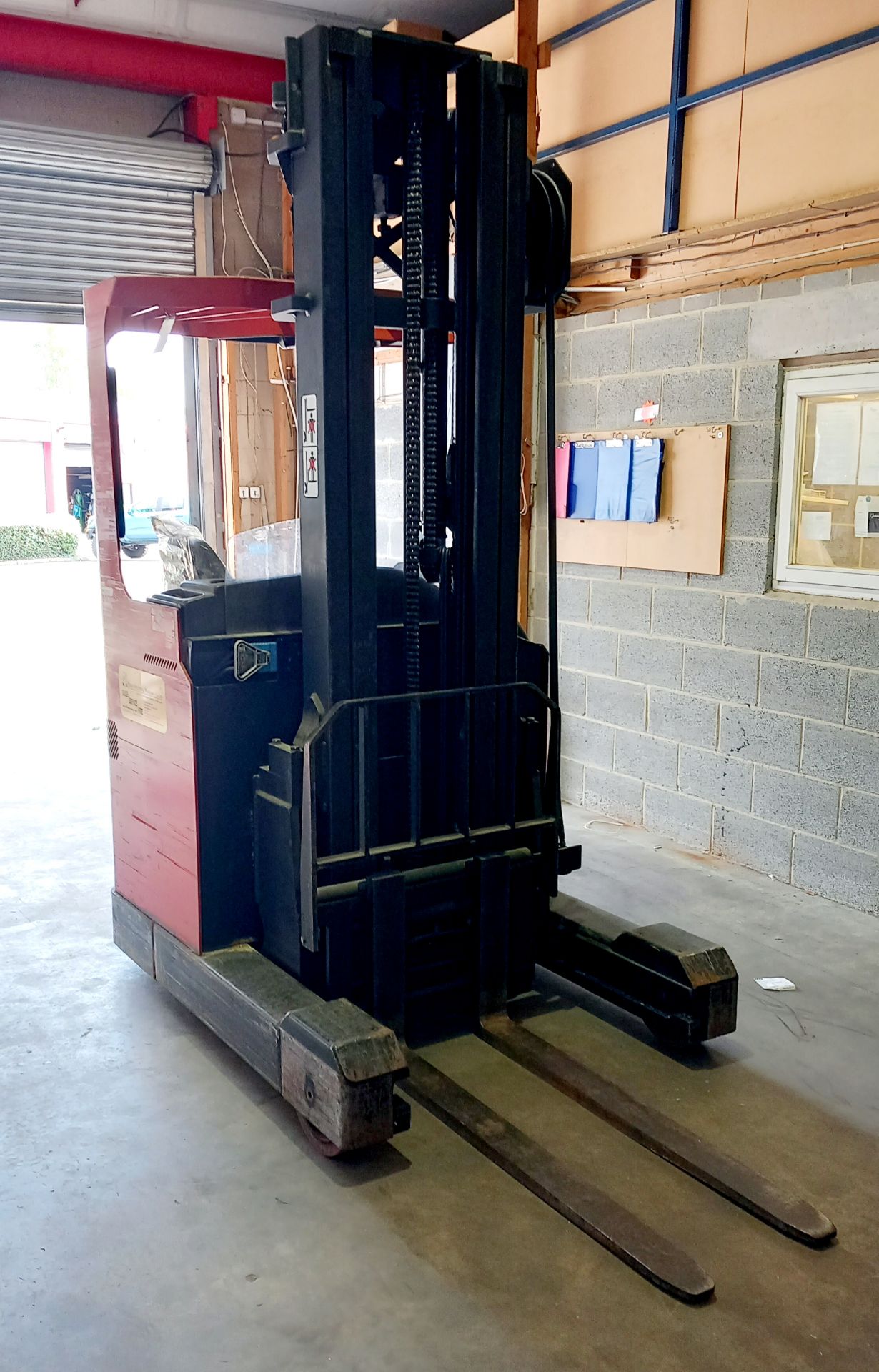 BT RR B2/14 Reflex electric forklift Year 1996 Lift height 6300mm, Lift capacity 1,475kg, Serial - Image 3 of 6