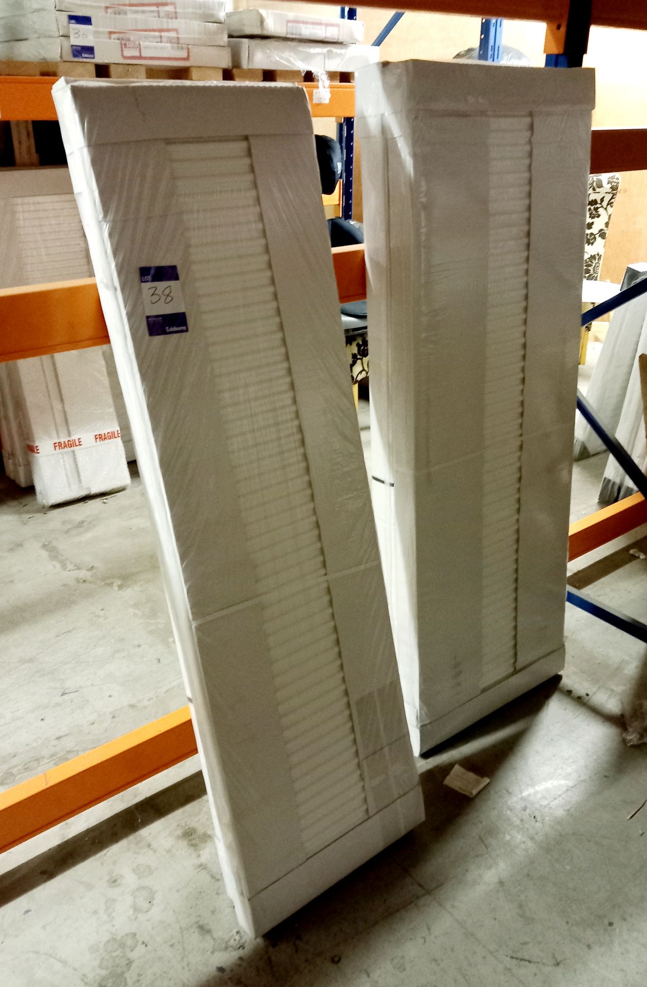 4 x Various Barlow radiators. This lot forms part of Composite lot 55. At the end of the timed