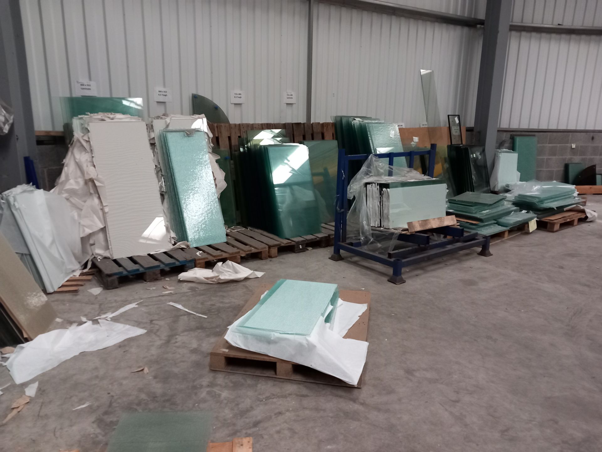Large quantity of glass to 23 x pallets (unit 30) - Image 2 of 3