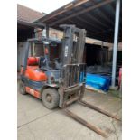 Toyota 25 Duplex Mast Gas Powered Forklift Truck with Fitted Sideshift Attachment