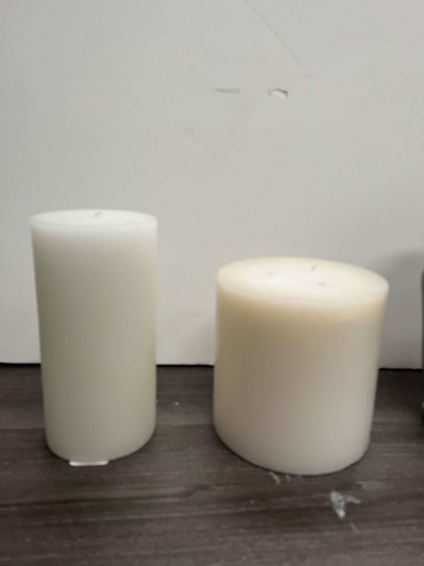 A Selection of Coach House Candles - Image 2 of 3