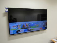 Samsung wall mounted TV UE55NU7100 with remote