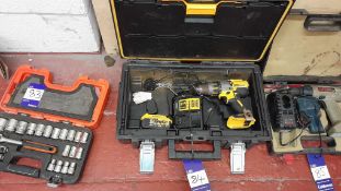 DeWalt DCD995 Battery Drill with charger and base (located in Northampton)