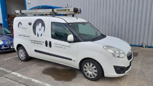 Vauxhall Combo 1.3CDTI 2000 Van, Registration Number YH17 WHR, Mileage : Approx 175,000 , Mot
