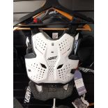 CHEST PROTECTOR 3.5 PRO WHITE ADULT S-XL