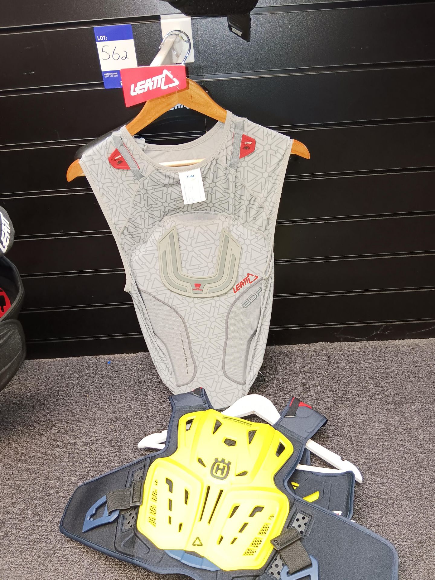 LEATT BACK PROTECTOR 3DF GREY L/XL 172-184cm,KIDS 4.5 CHEST PROTECTOR S/M - Image 2 of 2