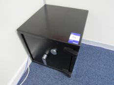 Unbranded lockable safe (key included)